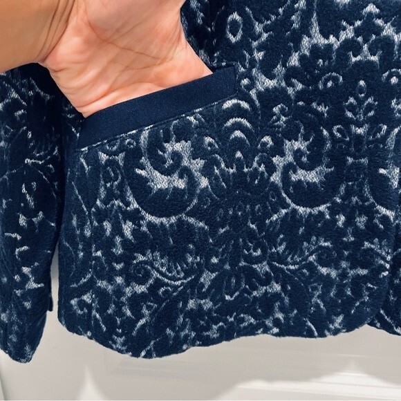Cabi Navy Blue Jacquard Wool Blend Blazer Style# 109 Women's Size 8 - Picture 8 of 14